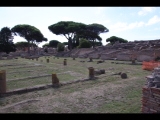 02572 ostia - regio ii - insula ix - grandi horrea (ii,ix,7) - nordseite - bli ri suedwesten - 09-2022.jpg